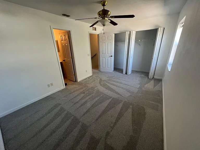 678 Royalty Ct #678 — Photo 16