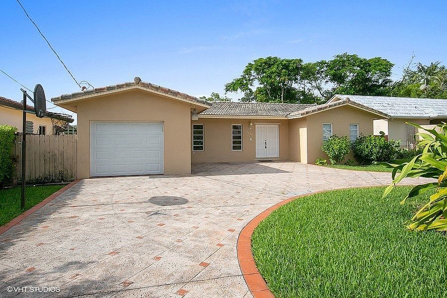 1st image of 9020 SW 157th St