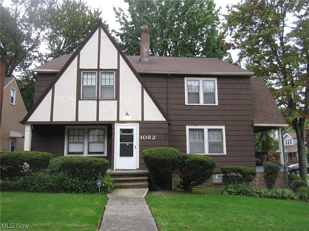 1082 Hillstone Rd photo 1