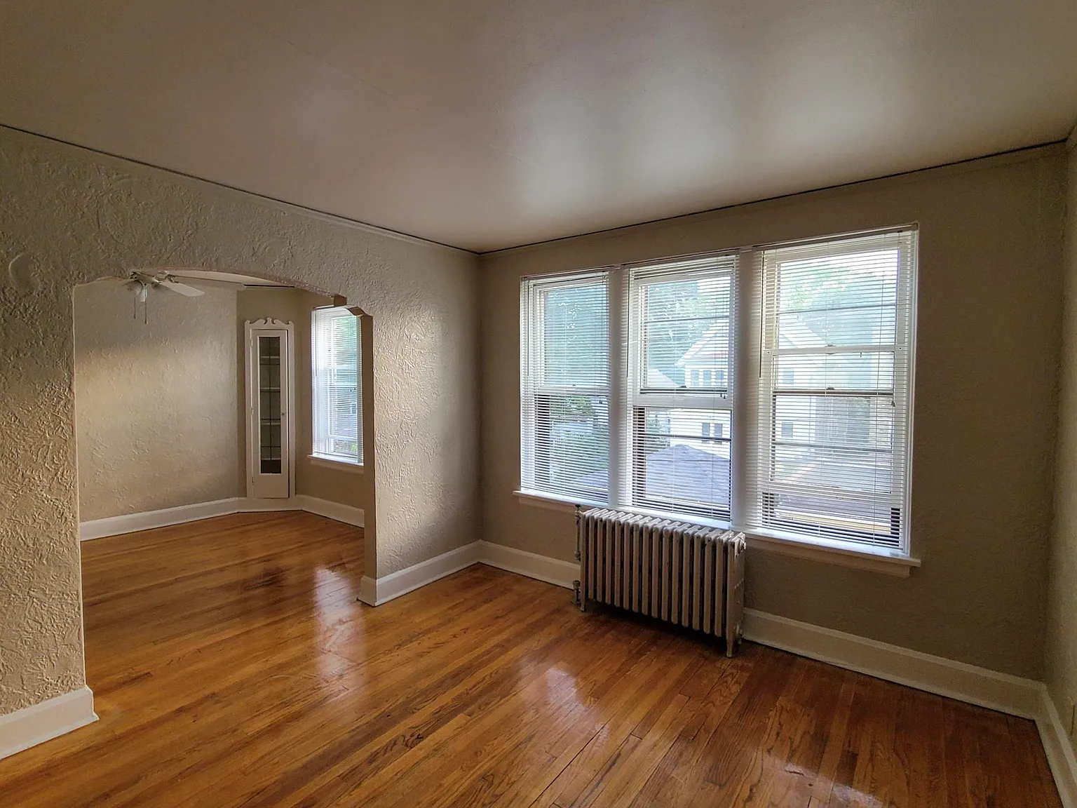 2 bed, 1000 sqft, $1,450 — Photo 1