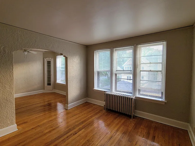 2937 N Bartlett Ave — Photo 1