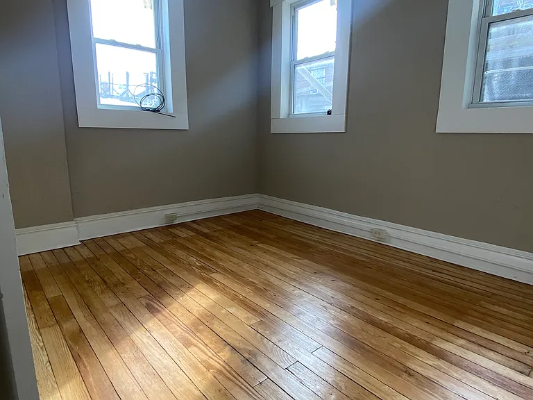 72 S Main St #3 — Photo 4