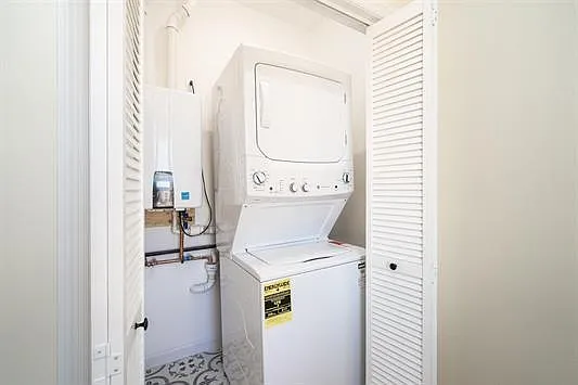155 Van Horne St #2 — Photo 13