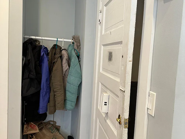 251 S Saint Clair St #8 — Photo 11