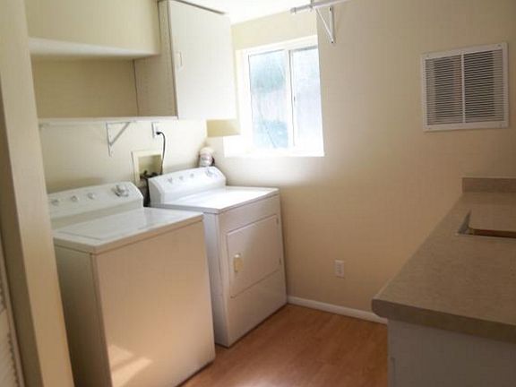 Laundry - sink, storage