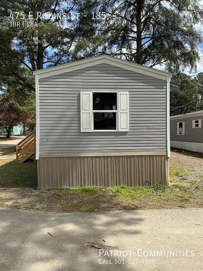 Building Photo - 475 E Robins St #185