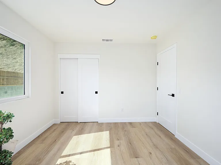 97 Everett St — Photo 29