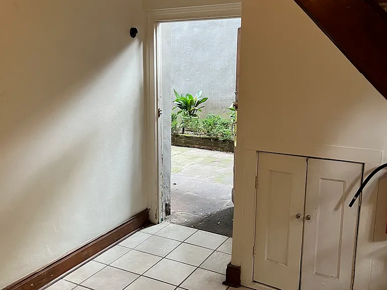722 Saint Louis St — Photo 38