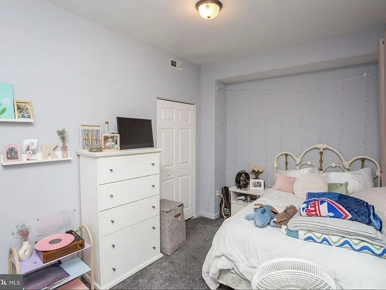 1814 N Bouvier St — Photo 11