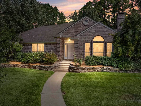 401 Meadowview Cir, Longview, TX 75604