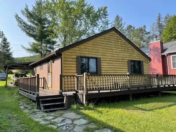 58 E Lake Rd, Friendsville, PA 18818