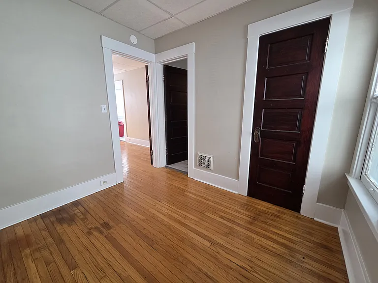 536 Whittier Ave — Photo 13