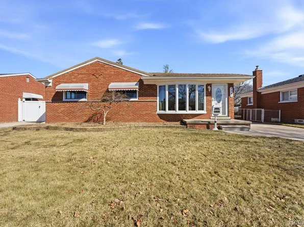 3345 Maidstone St, Trenton, MI 48183