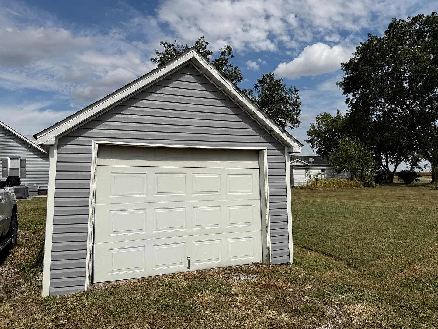 11512 New Athens Darmstadt Road — Photo 4
