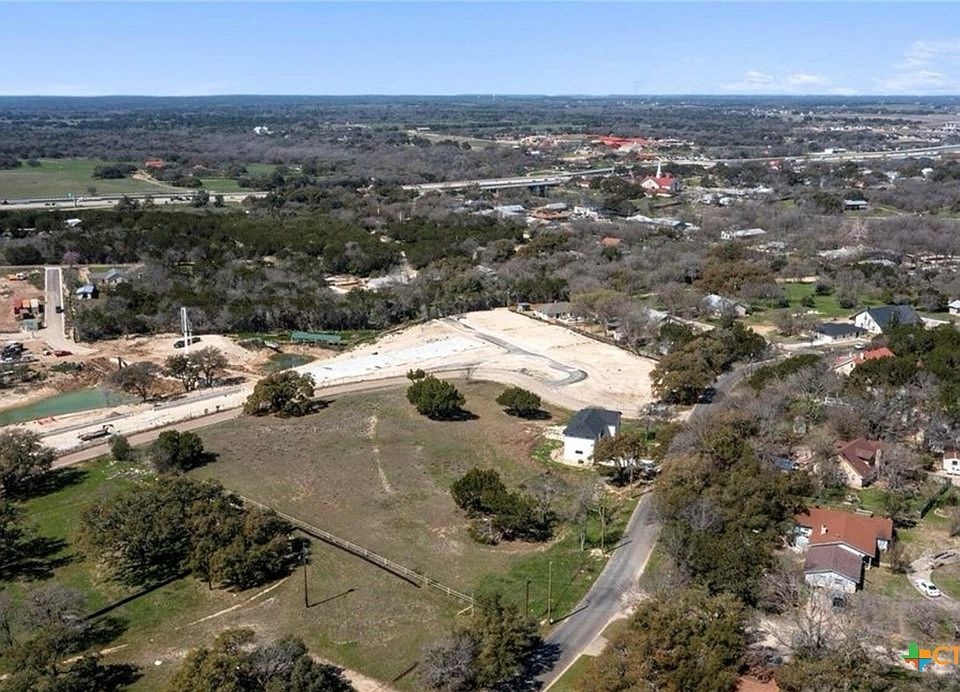 2nd image of 717 Santa Maria Rd