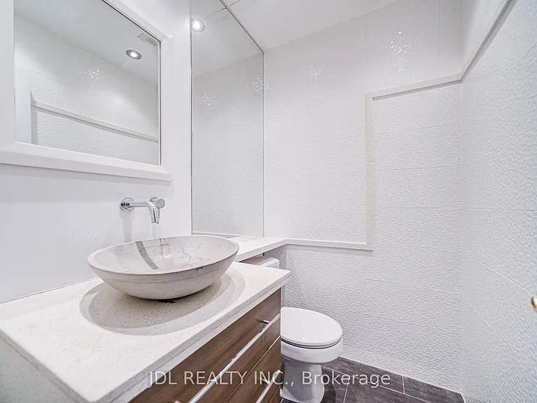 11 Everson Dr #610 — Photo 24