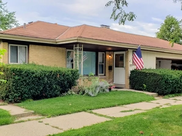 8533 W Nash St, Milwaukee, WI 53222