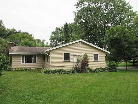 2nd image of 1605 Larkspur Dr