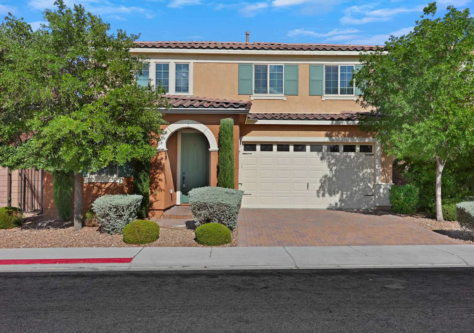 4 bedroom in Inspirada — Photo 1
