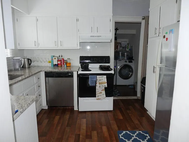 1065 Atlantic Dr NW — Photo 4