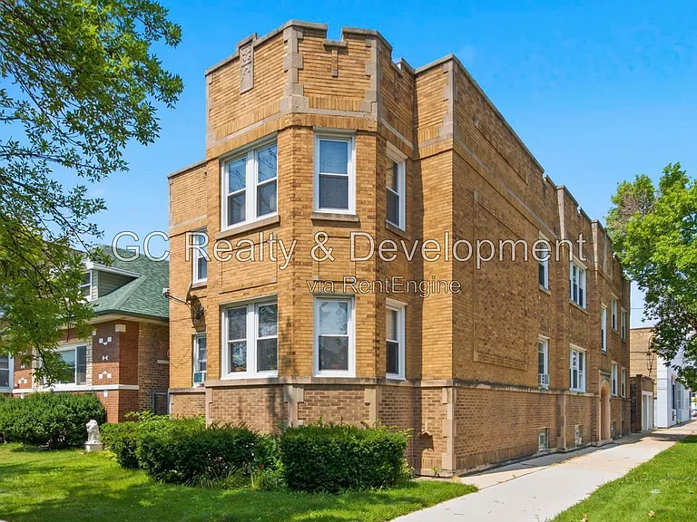 3938 N Lockwood Ave #1 — Photo 1