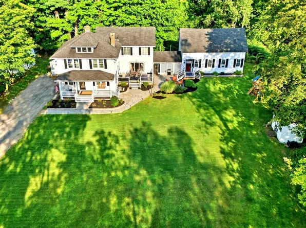 1 Eaton Ln, Pittsfield, MA 01201