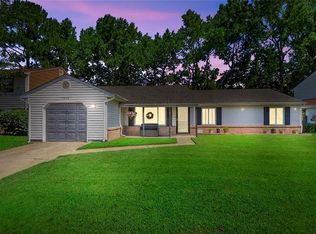 1444 Amberley Forest Rd, Virginia Beach, VA 23453