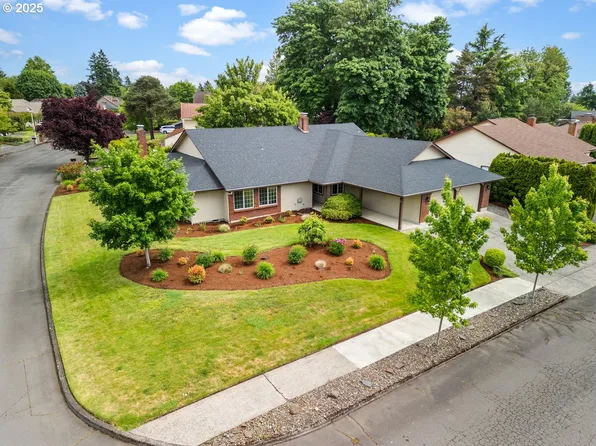 2011 SE Norelius Dr, Vancouver, WA 98683