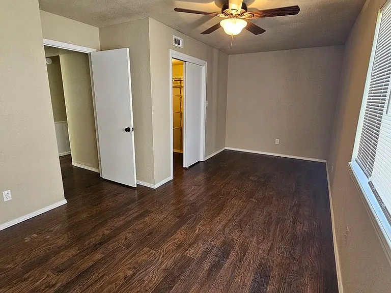 216 Justin Dr — Photo 17