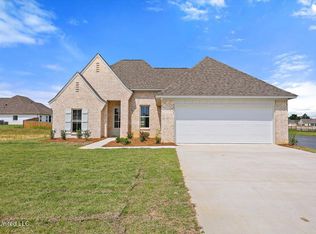 421 Baleigh Way, Canton, MS 39046
