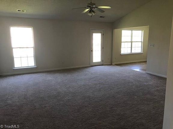 5th image of 4019 Landerwood Dr
