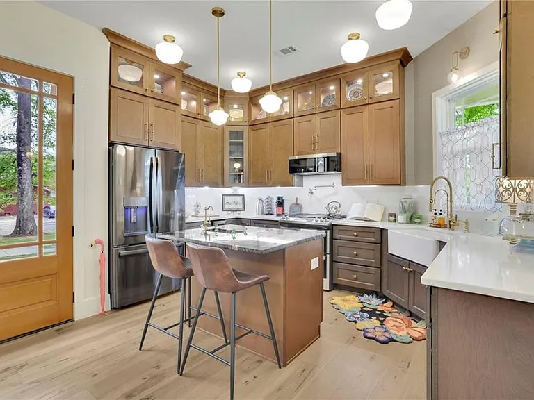 5995 Spring St — Photo 3
