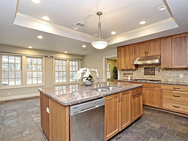 6605 Mesa Dr — Photo 12