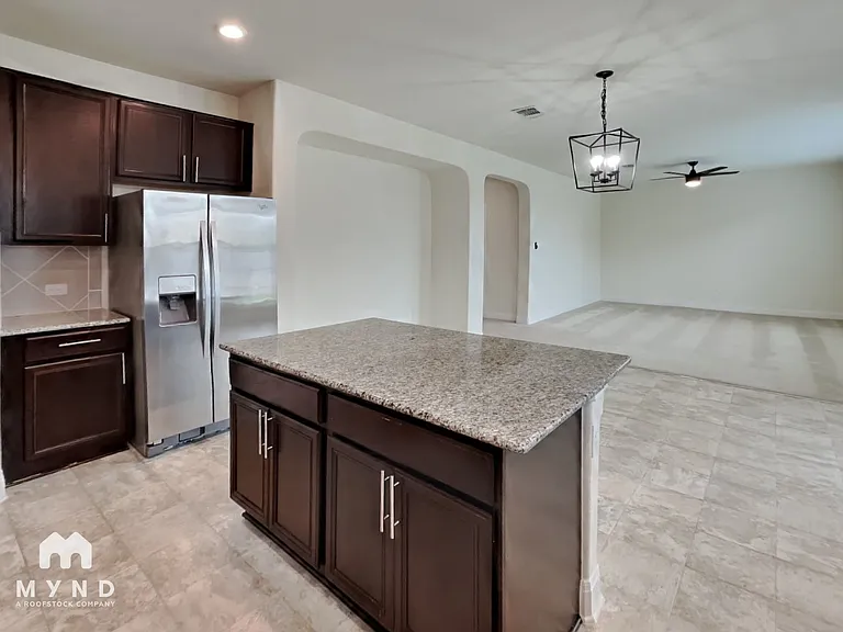 13725 James Buchanan St — Photo 5