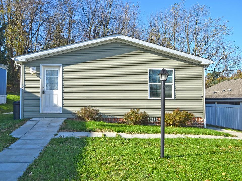 1st image of 165 Sheffield Dr