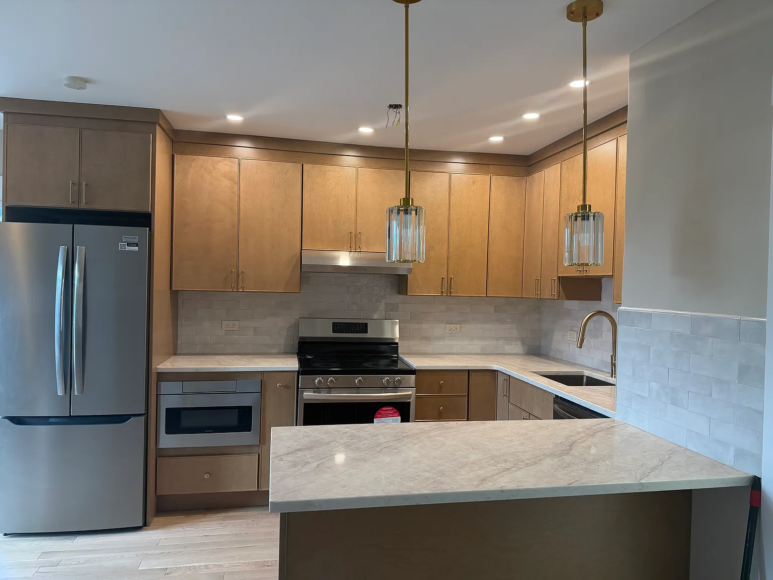 1 bed, $2,200 — Photo 2