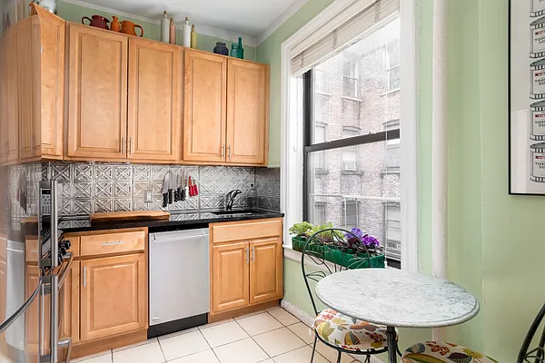 Sold by Compass | media 5