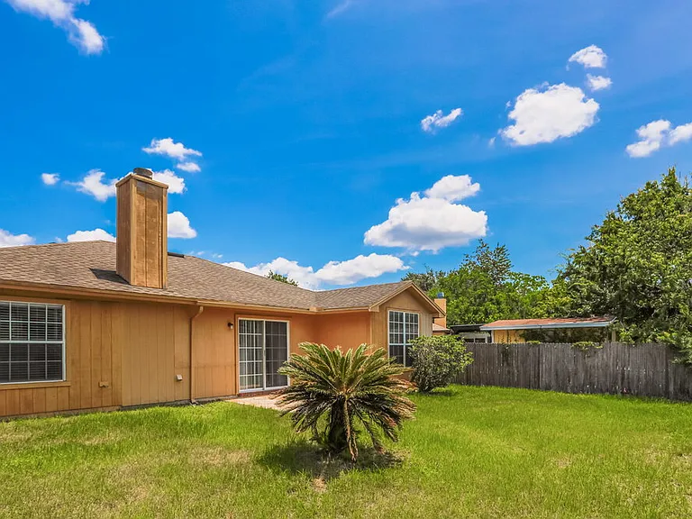 3183 Olde Sutton Parke Dr — Photo 16