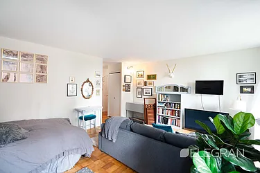 Rented by (Legacy) Elegran