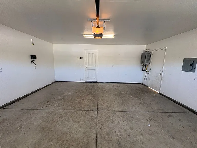 3227 Ferro Ct — Photo 42