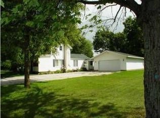818 Walnut St, Howard City, MI