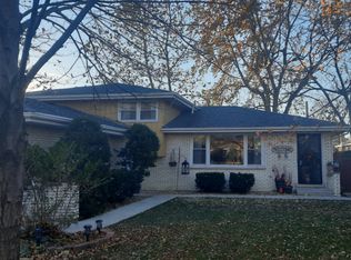 7712 Cronin Ave, Justice, IL 60458