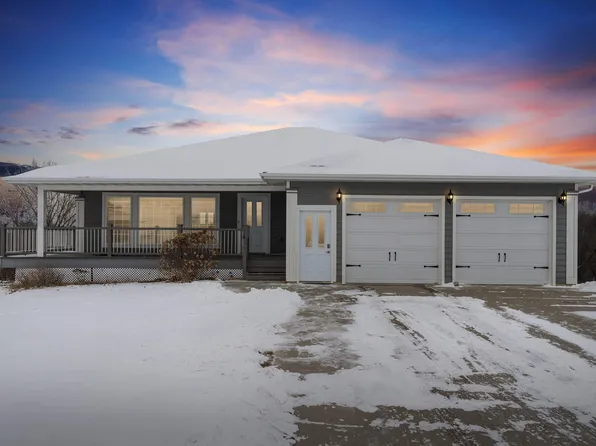 2402 Aspen Lane Rd, Decorah, IA 52101