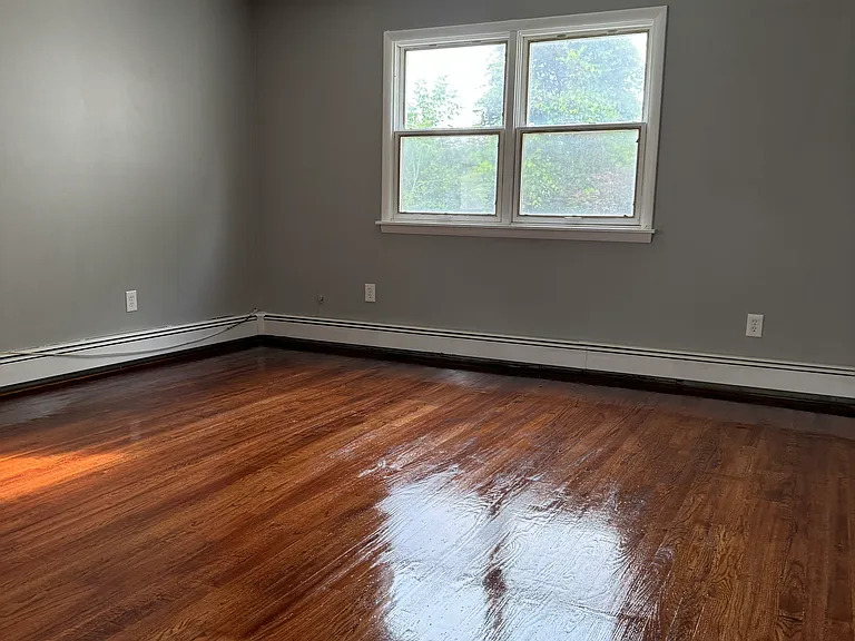 571 Morris St #1 — Photo 27