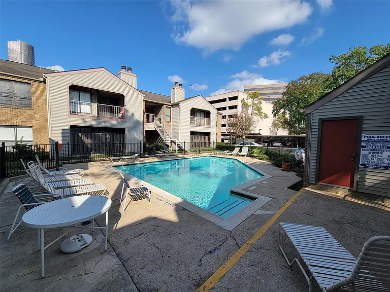 2025 Augusta Dr #303 — Photo 33