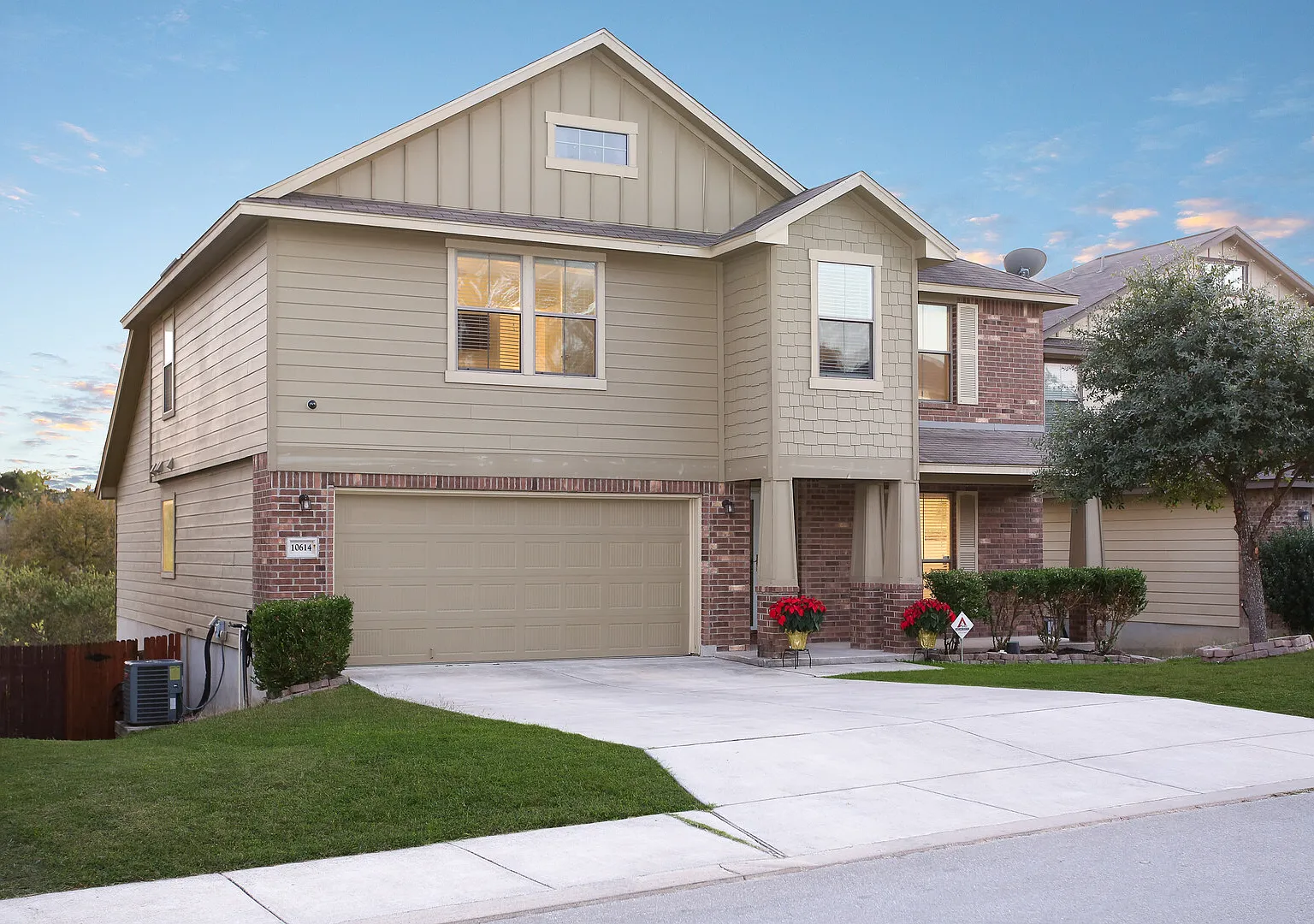 4 bed, 3.5 bath, 2800 sqft, $6,000 — Photo 2