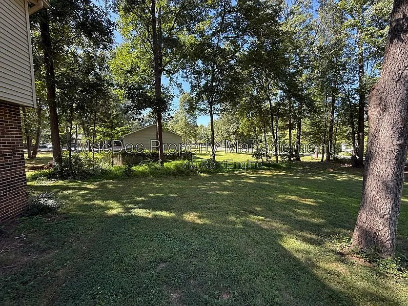 4 bed, 3.0 bath, 1138 sqft, $2,745 — Photo 2