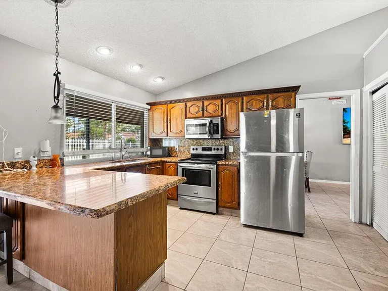 13482 Columbine Ave — Photo 7