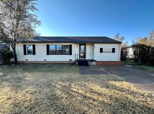 908 E Boundary, Sentinel, OK 73664