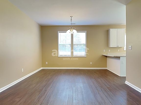 5th image of 204 Ber Creek Dr